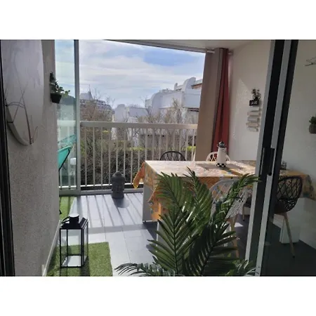 Apartment A 100 M De La